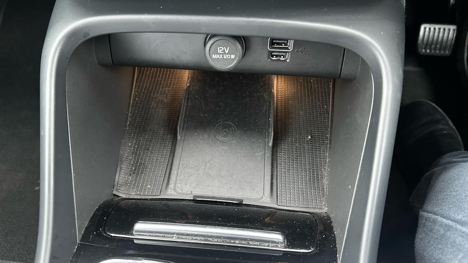 Used Volvo XC40 2021 for sale - 76701477: Photo 42