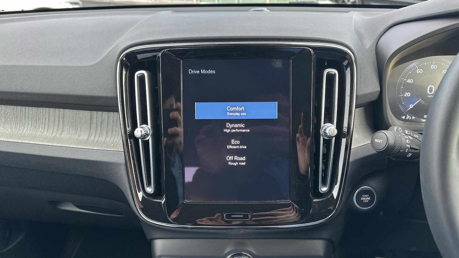 Used Volvo XC40 2021 for sale - 76701477: Photo 44