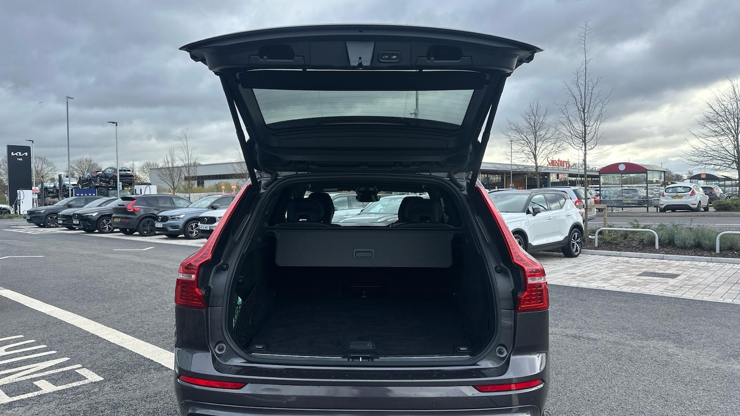 Used Volvo XC60 2022 for sale - 76633286: Photo 13