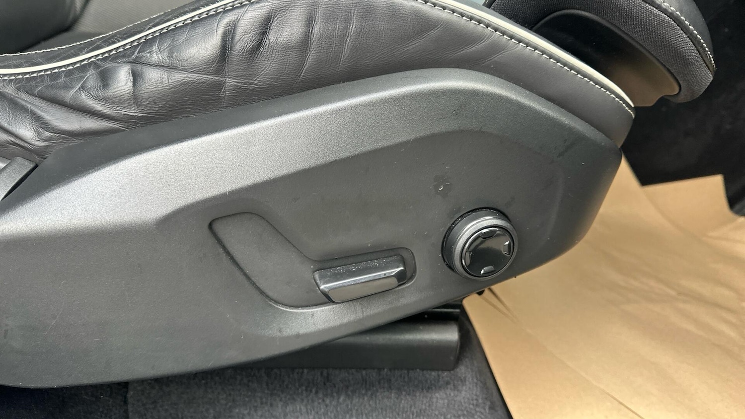 Used Volvo XC60 2022 for sale - 76633286: Photo 30