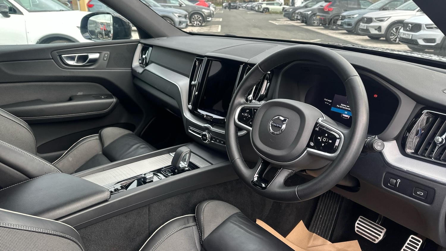 Used Volvo XC60 2022 for sale - 76633286: Photo 4