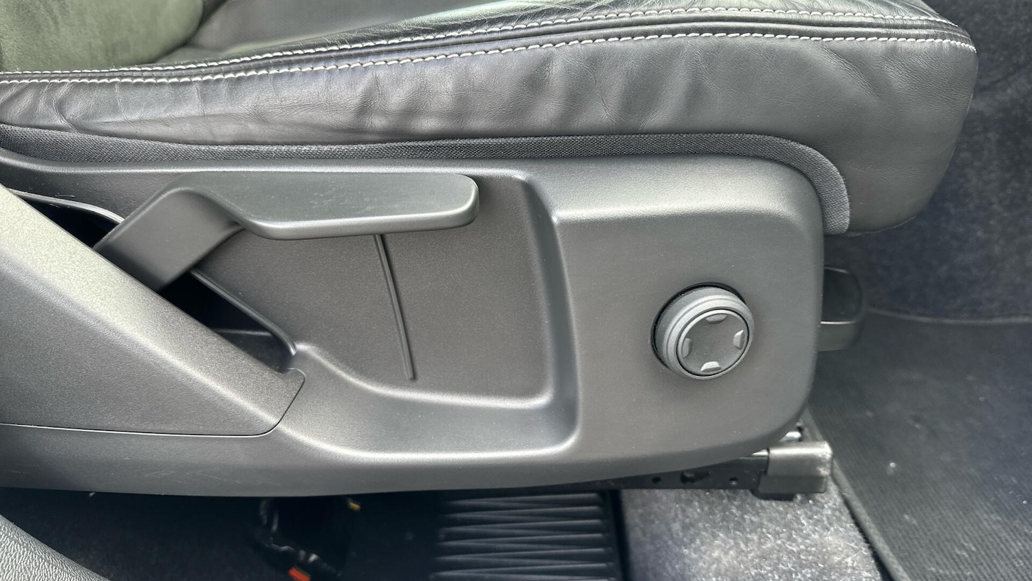 Used Volvo XC40 2020 for sale - 76634233: Photo 30