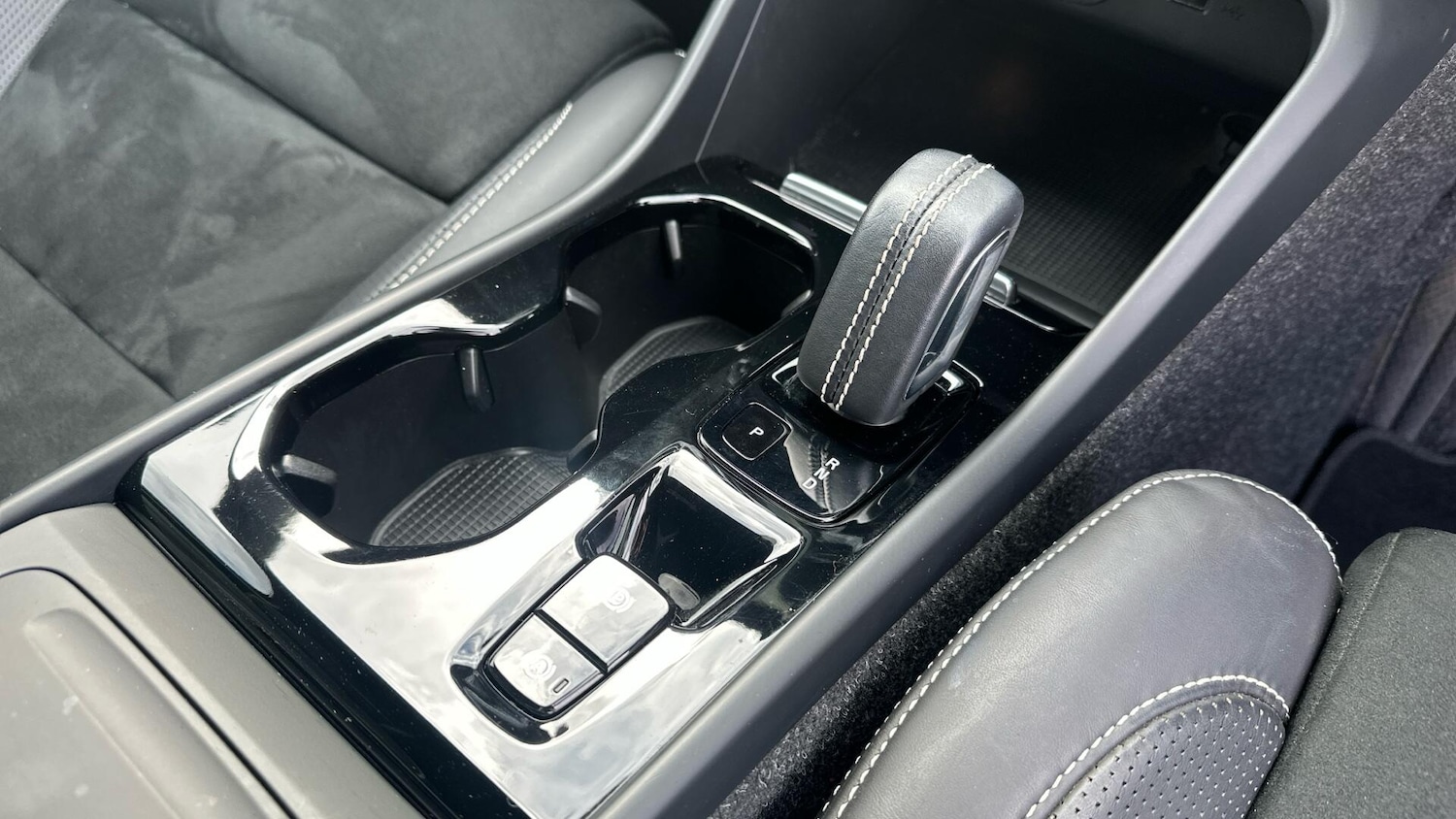 Used Volvo XC40 2020 for sale - 76634233: Photo 35