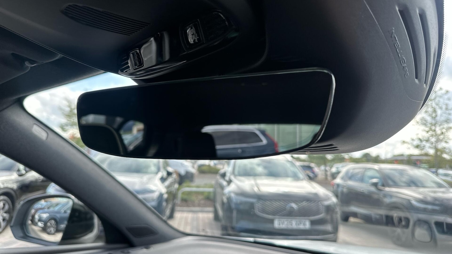 Used Volvo XC40 2020 for sale - 76634233: Photo 38