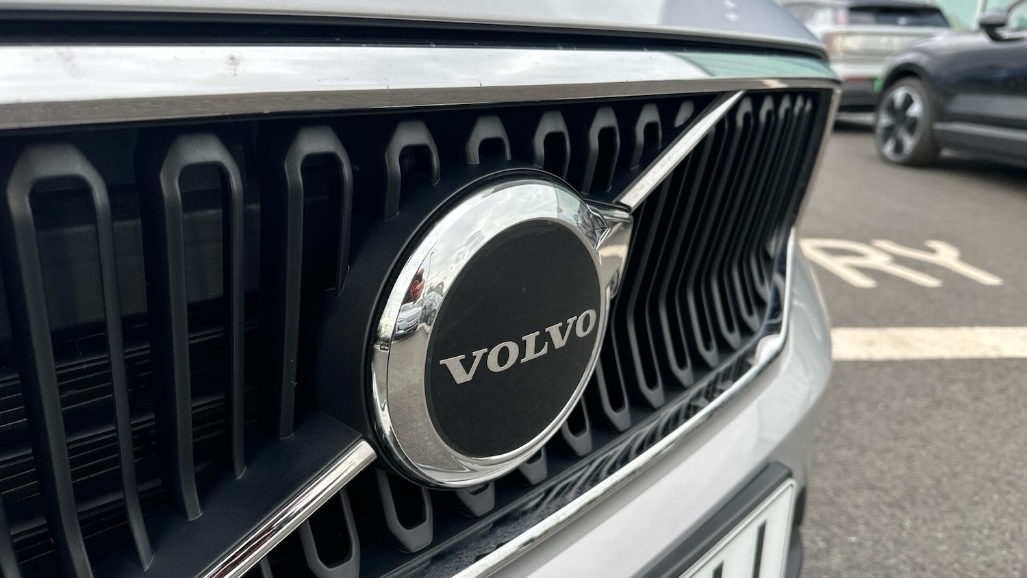 Used Volvo XC40 2023 for sale - 76337655: Photo 16