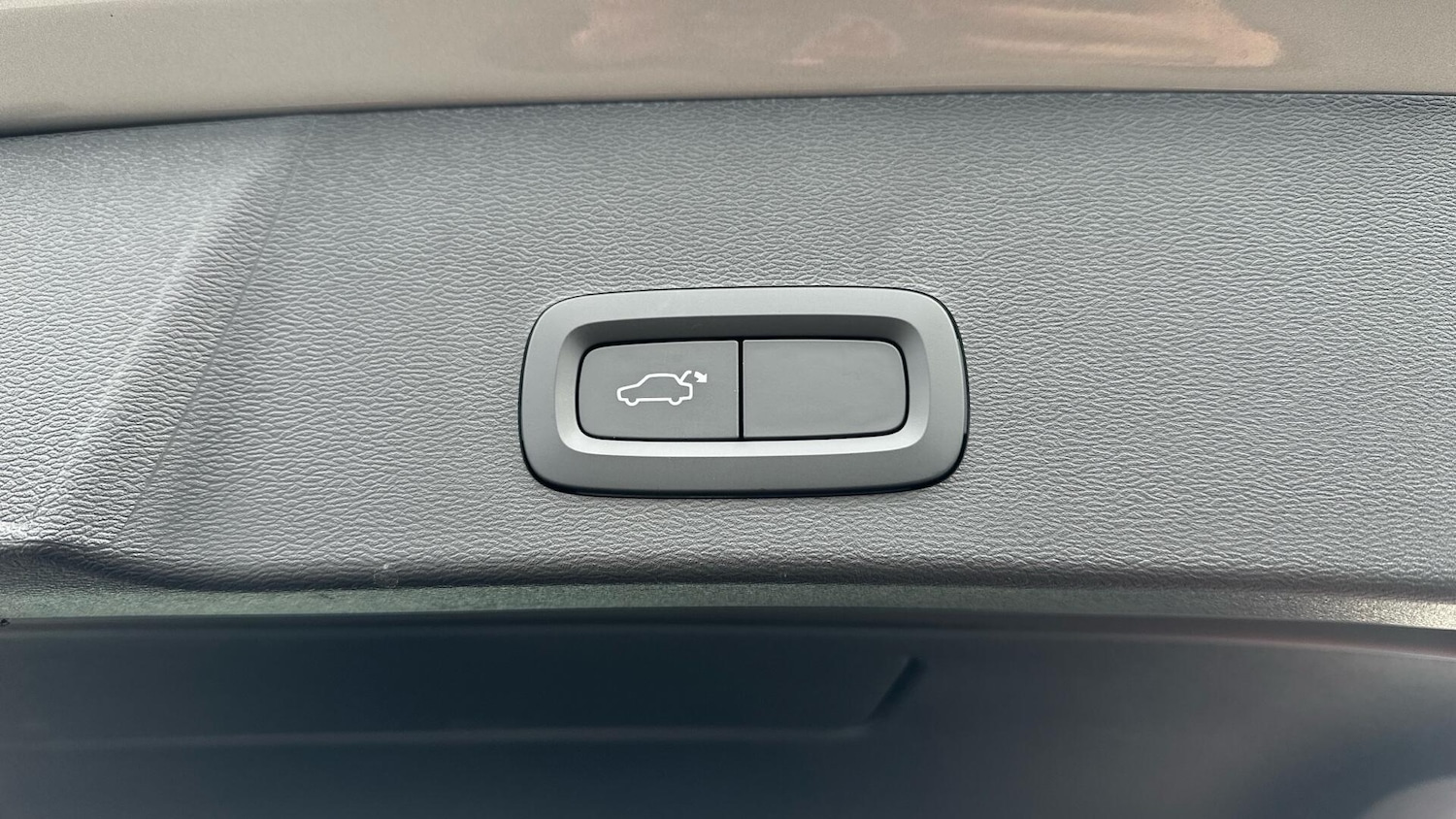 Used Volvo XC40 2023 for sale - 76337655: Photo 23