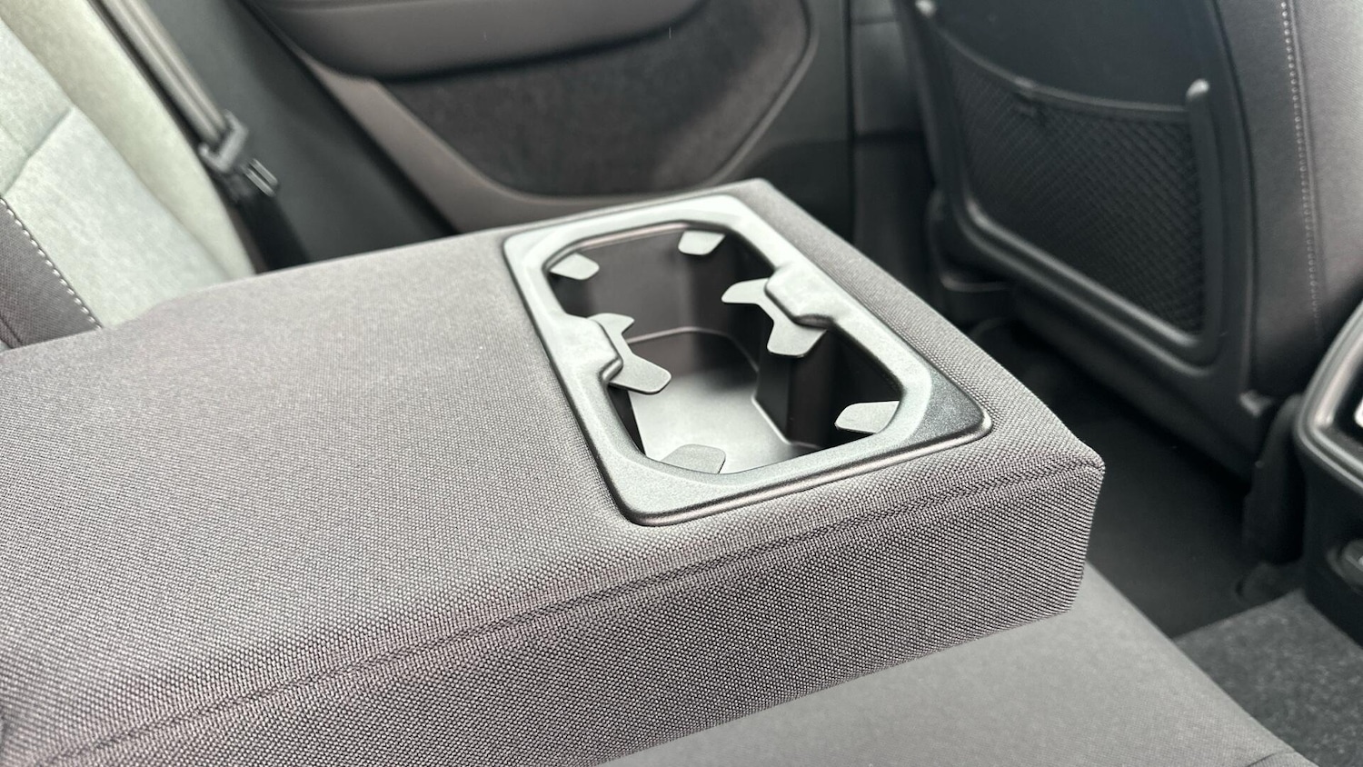 Used Volvo XC40 2023 for sale - 76337655: Photo 27