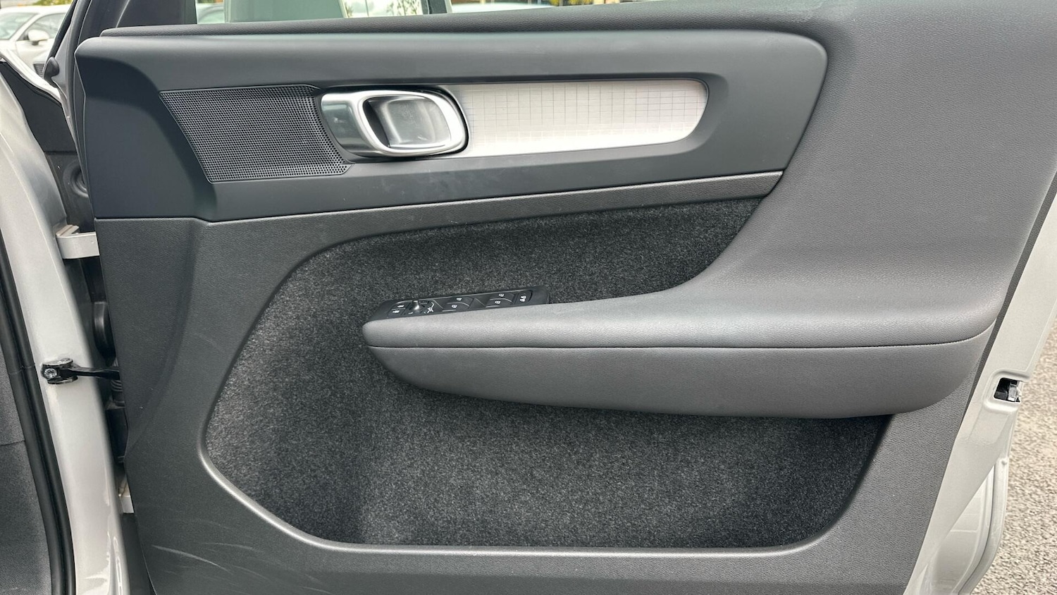 Used Volvo XC40 2023 for sale - 76337655: Photo 28