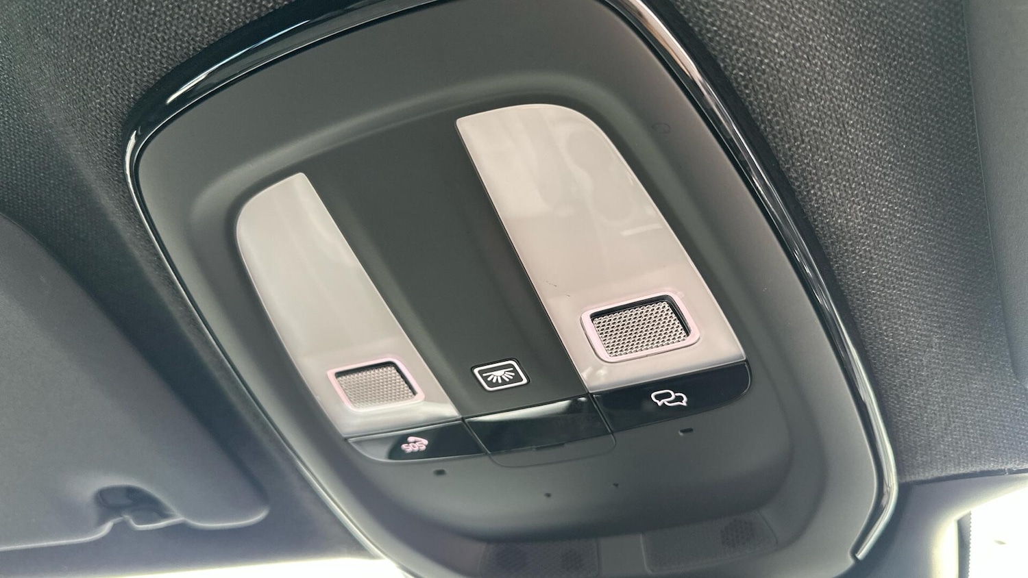 Used Volvo XC40 2023 for sale - 76337655: Photo 39