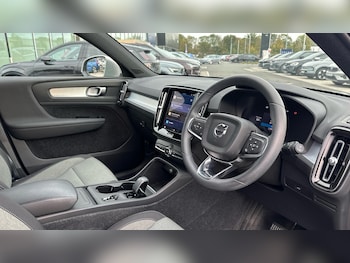 Used Volvo XC40 2023 for sale - 76337655: Photo