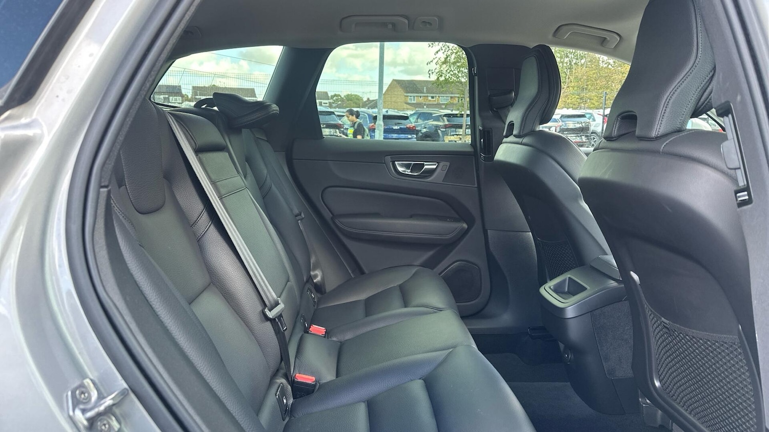 Used Volvo XC60 2021 for sale - 76336933: Photo 6