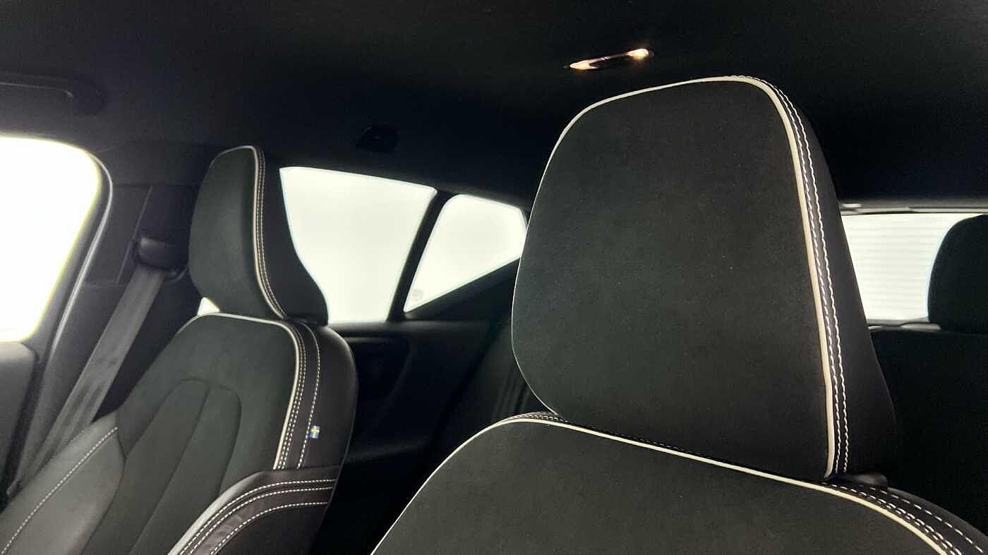 Used Volvo XC40 2022 for sale - 76432349: Photo 11