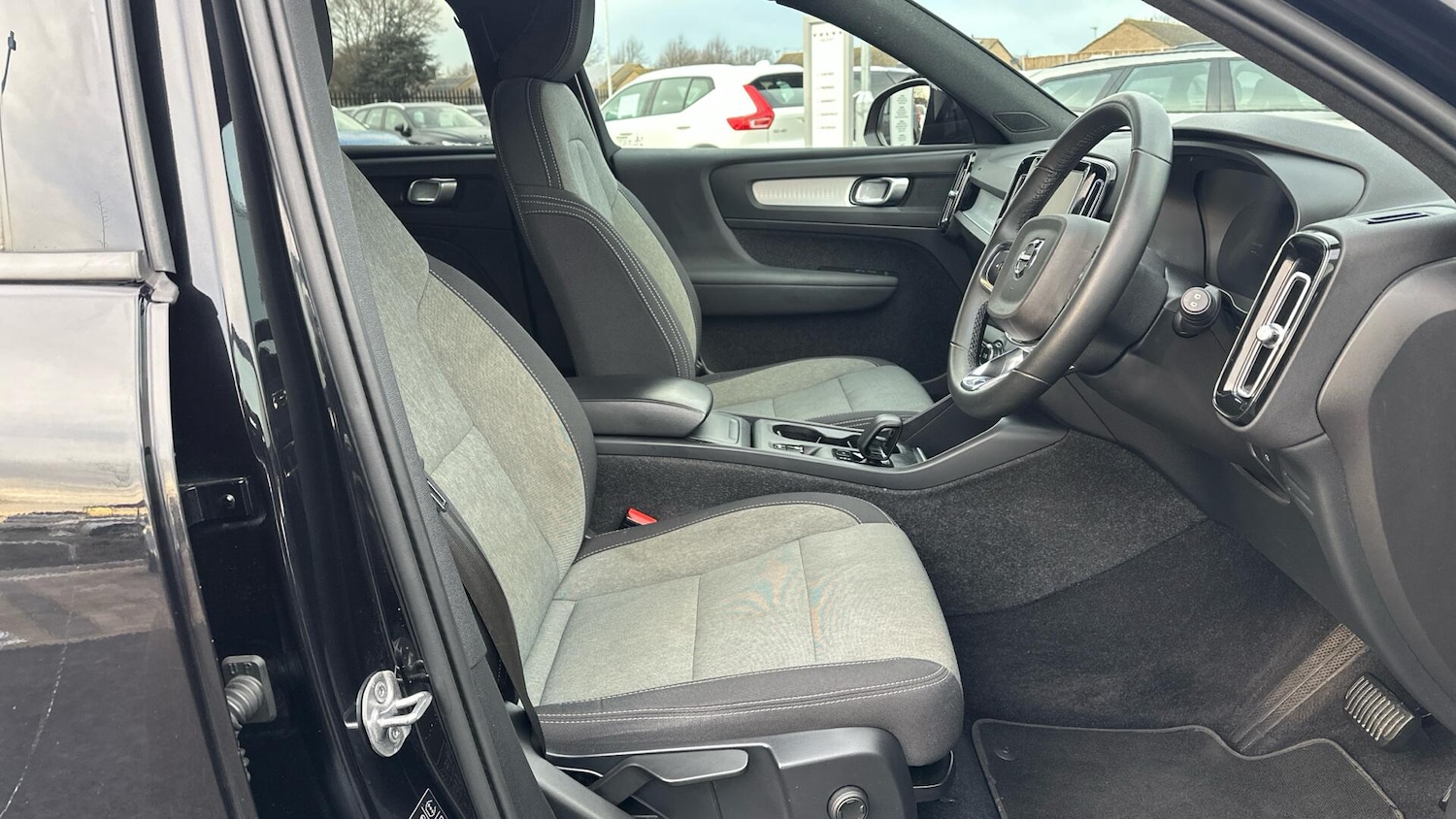 Used Volvo XC40 2022 for sale - 76701134: Photo 31