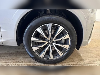 Used Volvo XC60 2025 for sale - 79533616: Photo