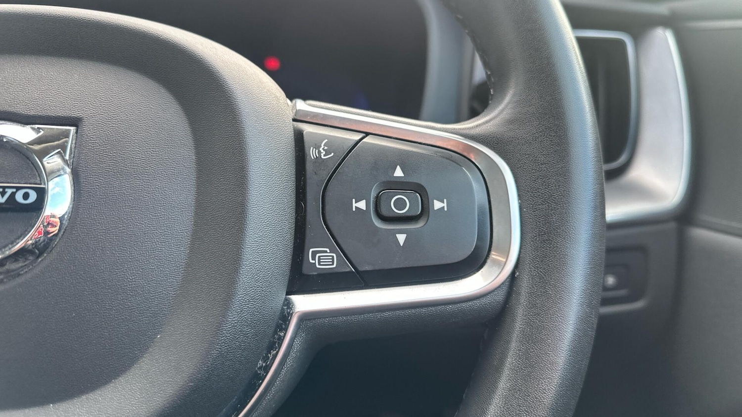 Used Volvo XC60 2021 for sale - 77108930: Photo 34