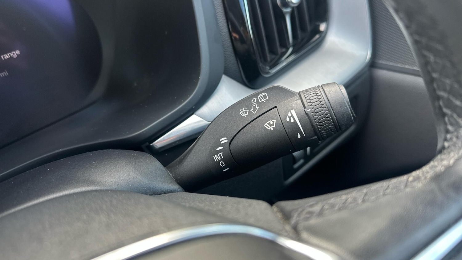 Used Volvo XC60 2021 for sale - 77108930: Photo 36