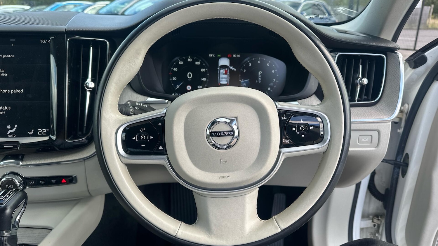 Used Volvo XC60 2018 for sale - 76336813: Photo 10