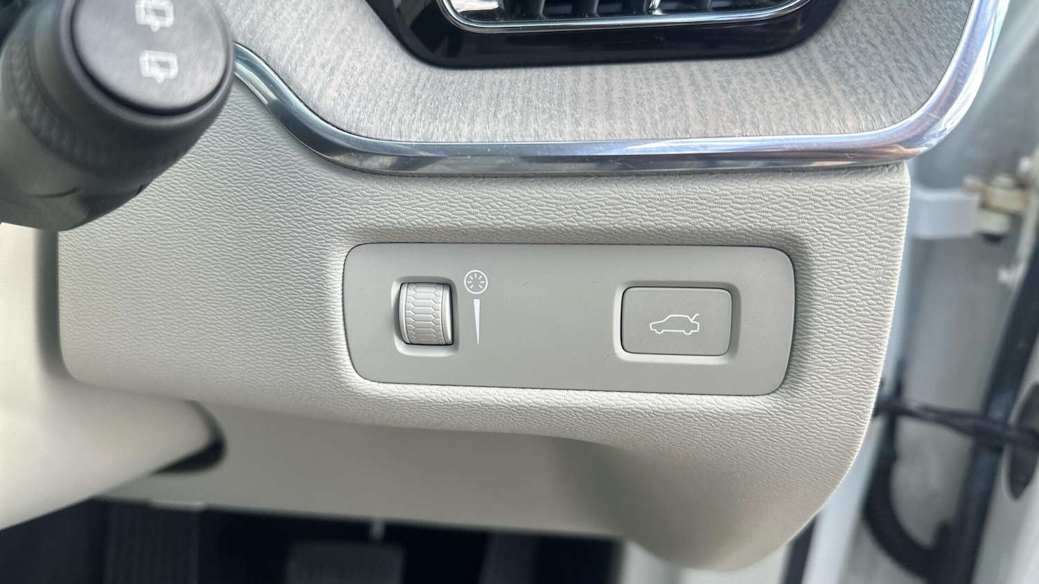 Used Volvo XC60 2018 for sale - 76336813: Photo 30