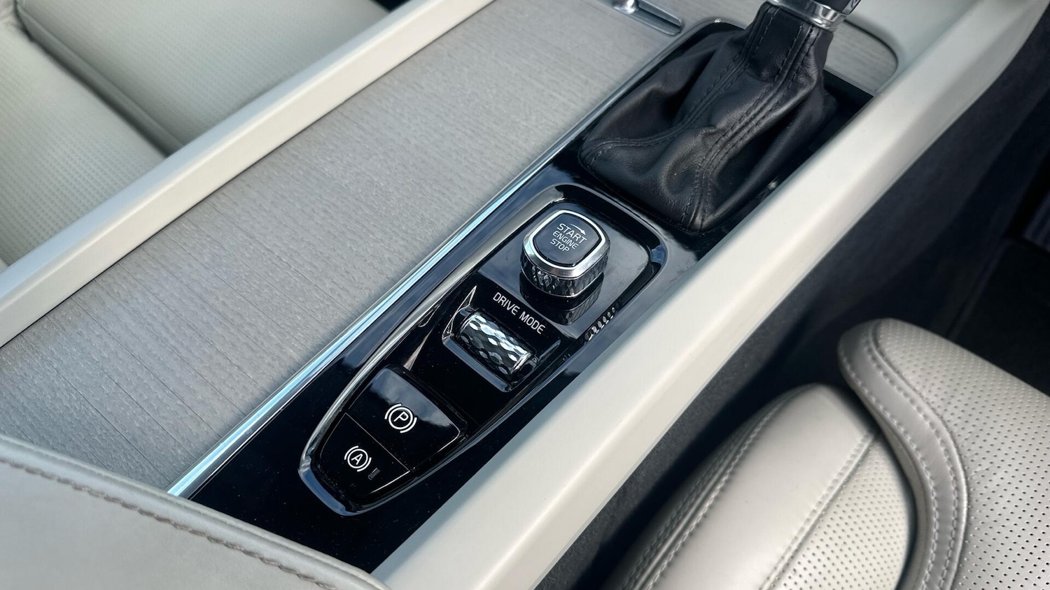 Used Volvo XC60 2018 for sale - 76336813: Photo 35