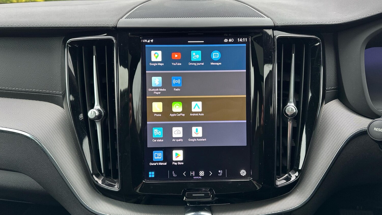 Used Volvo XC60 2023 for sale - 77672939: Photo 12