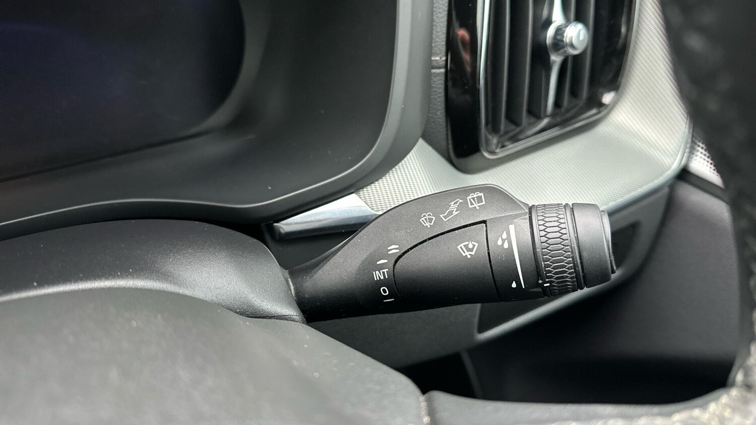 Used Volvo XC60 2023 for sale - 77672939: Photo 23