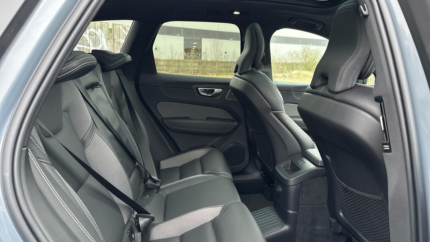 Used Volvo XC60 2023 for sale - 77672939: Photo 33