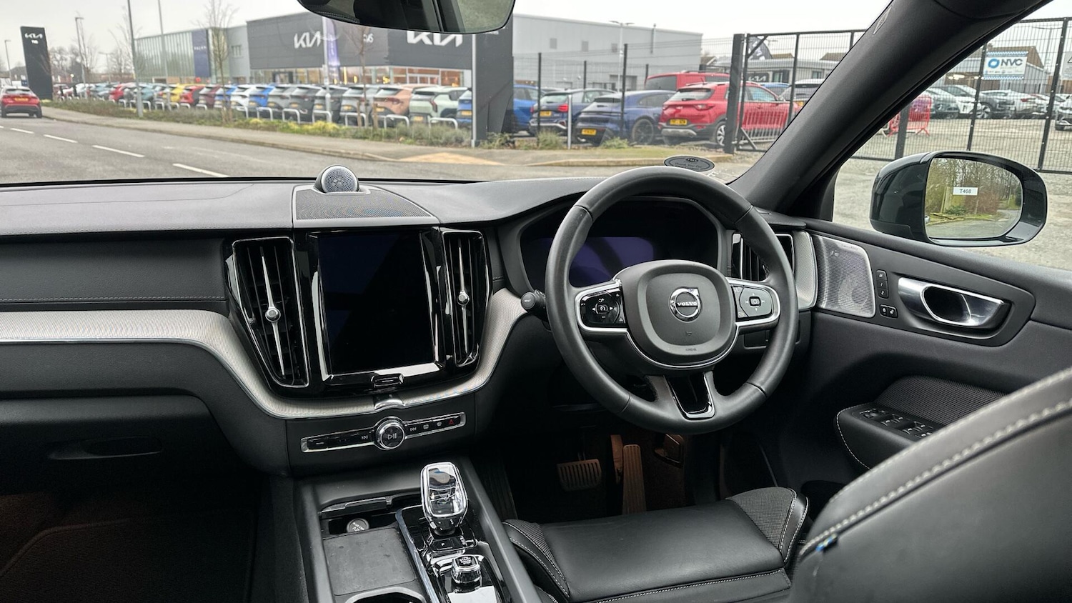 Used Volvo XC60 2023 for sale - 77672939: Photo 4