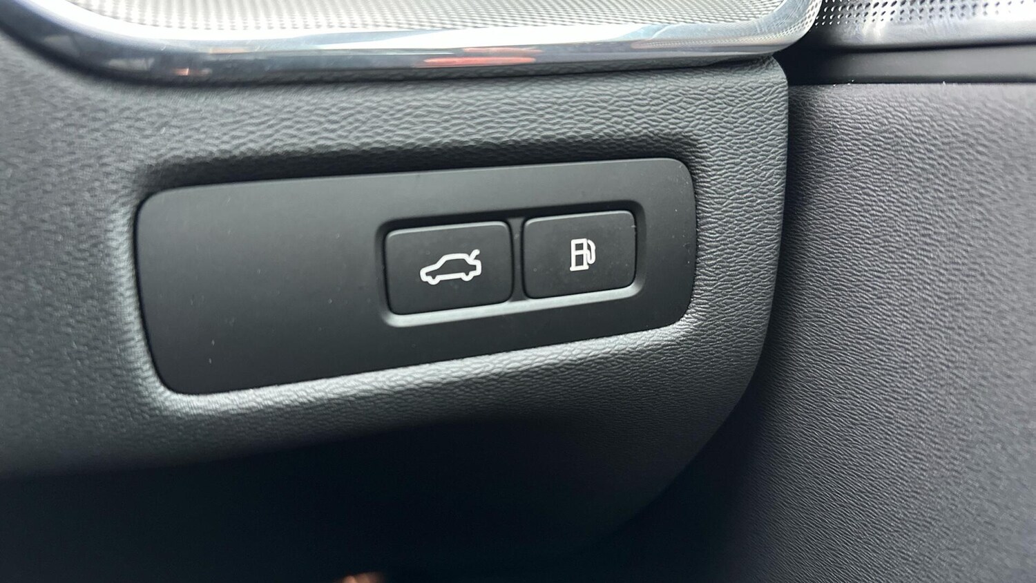 Used Volvo XC60 2023 for sale - 77672939: Photo 40