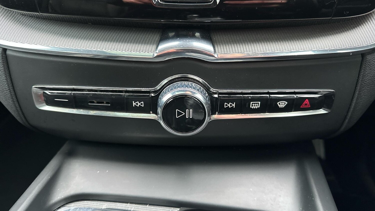 Used Volvo XC60 2023 for sale - 77672939: Photo 45