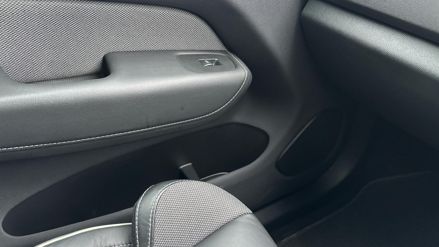 Used Volvo XC60 2023 for sale - 77672939: Photo 47