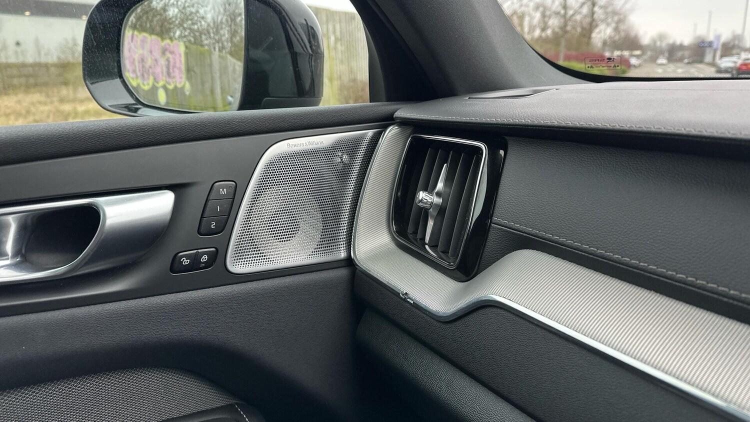 Used Volvo XC60 2023 for sale - 77672939: Photo 48