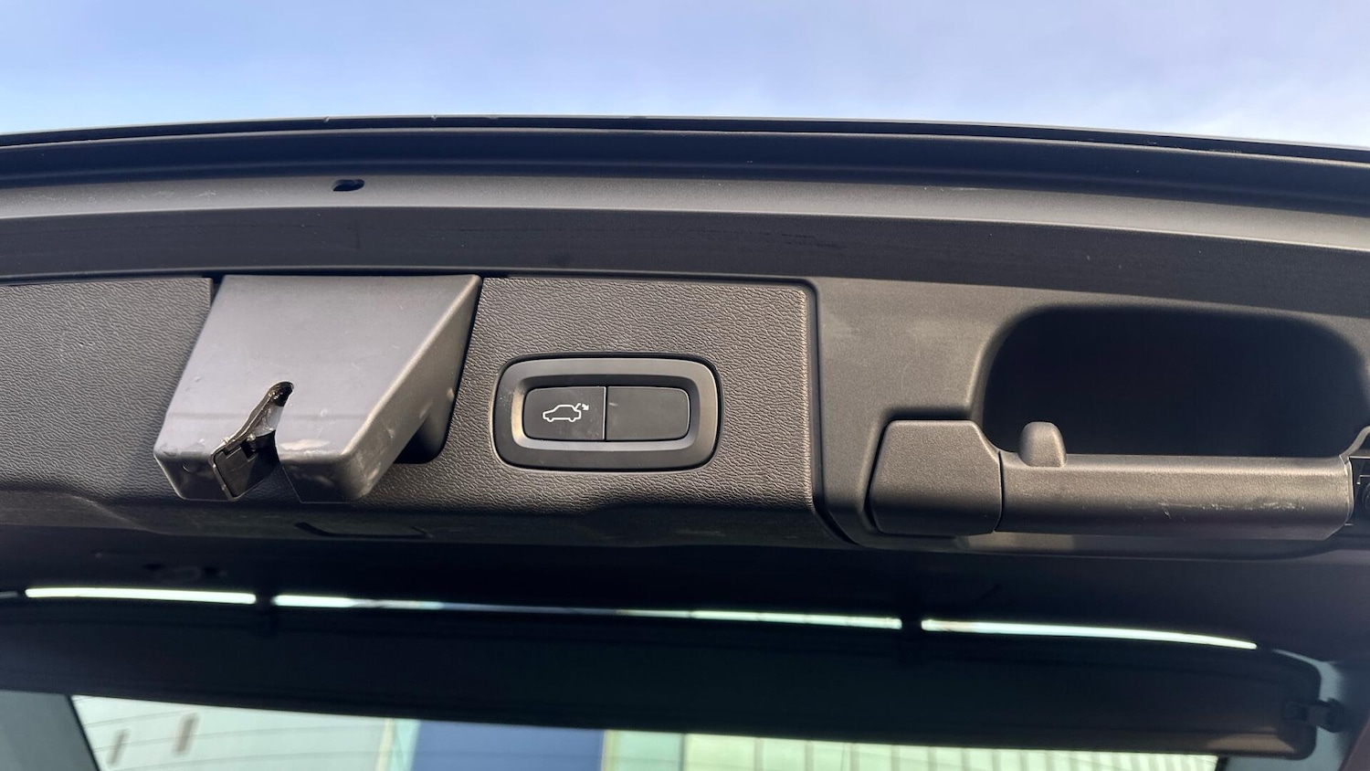 Used Volvo XC60 2020 for sale - 77097434: Photo 30