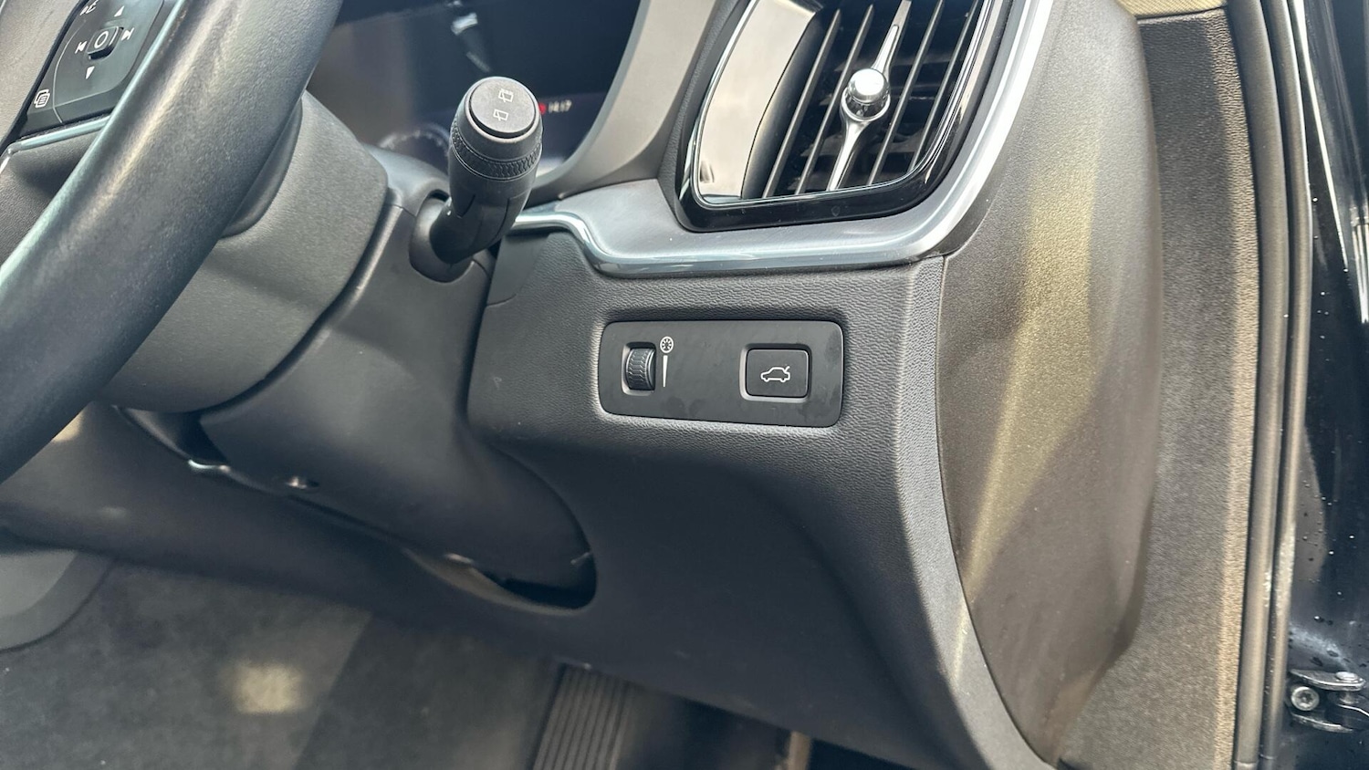 Used Volvo XC60 2020 for sale - 77097434: Photo 35