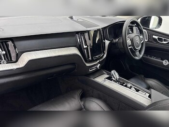 Used Volvo XC60 2024 for sale - 77670826: Photo