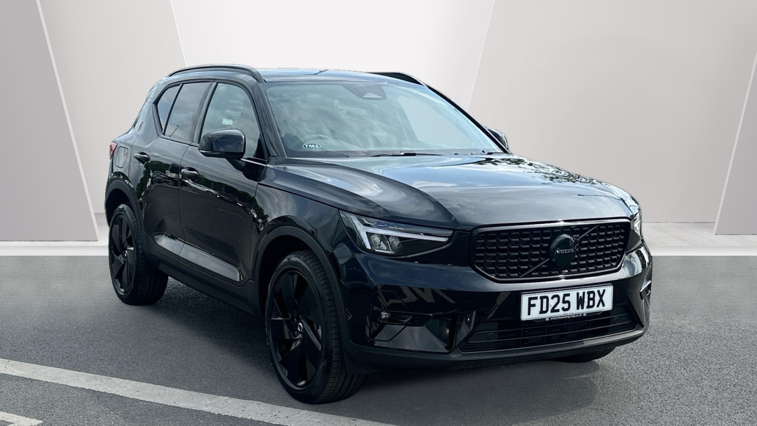 Used Volvo XC40 2025 for sale - 76336092: Photo 1