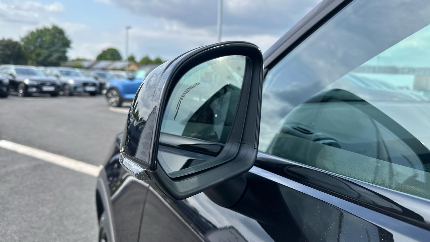 Used Volvo XC40 2025 for sale - 76336092: Photo 17