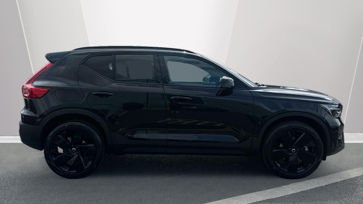 Used Volvo XC40 2025 for sale - 76336092: Photo 3