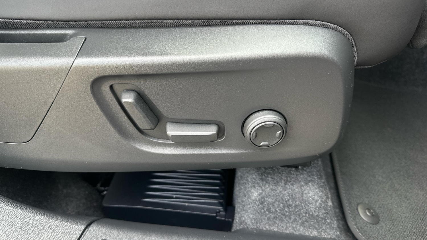 Used Volvo XC40 2025 for sale - 76336092: Photo 30