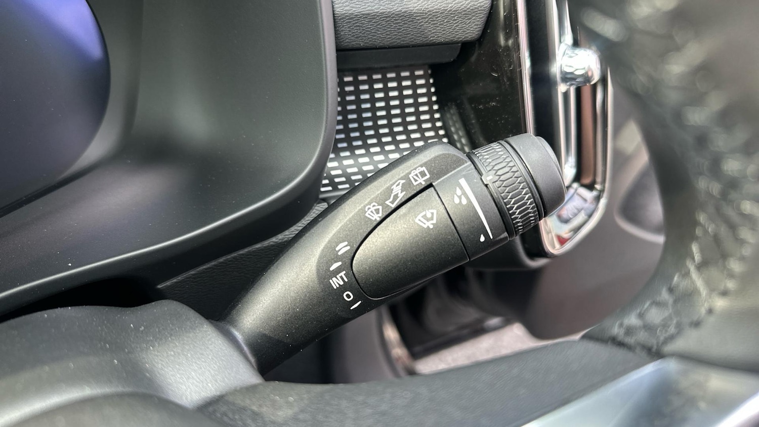 Used Volvo XC40 2025 for sale - 76336092: Photo 33