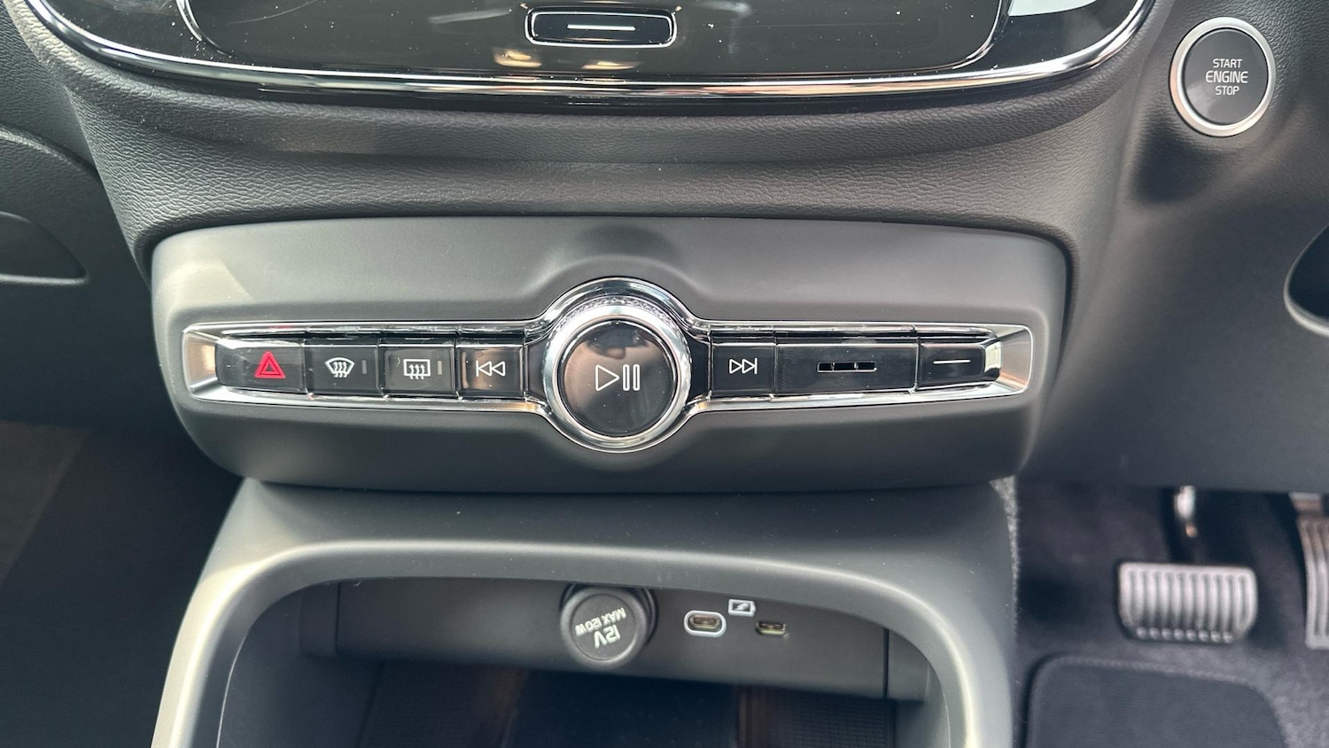 Used Volvo XC40 2025 for sale - 76336092: Photo 35