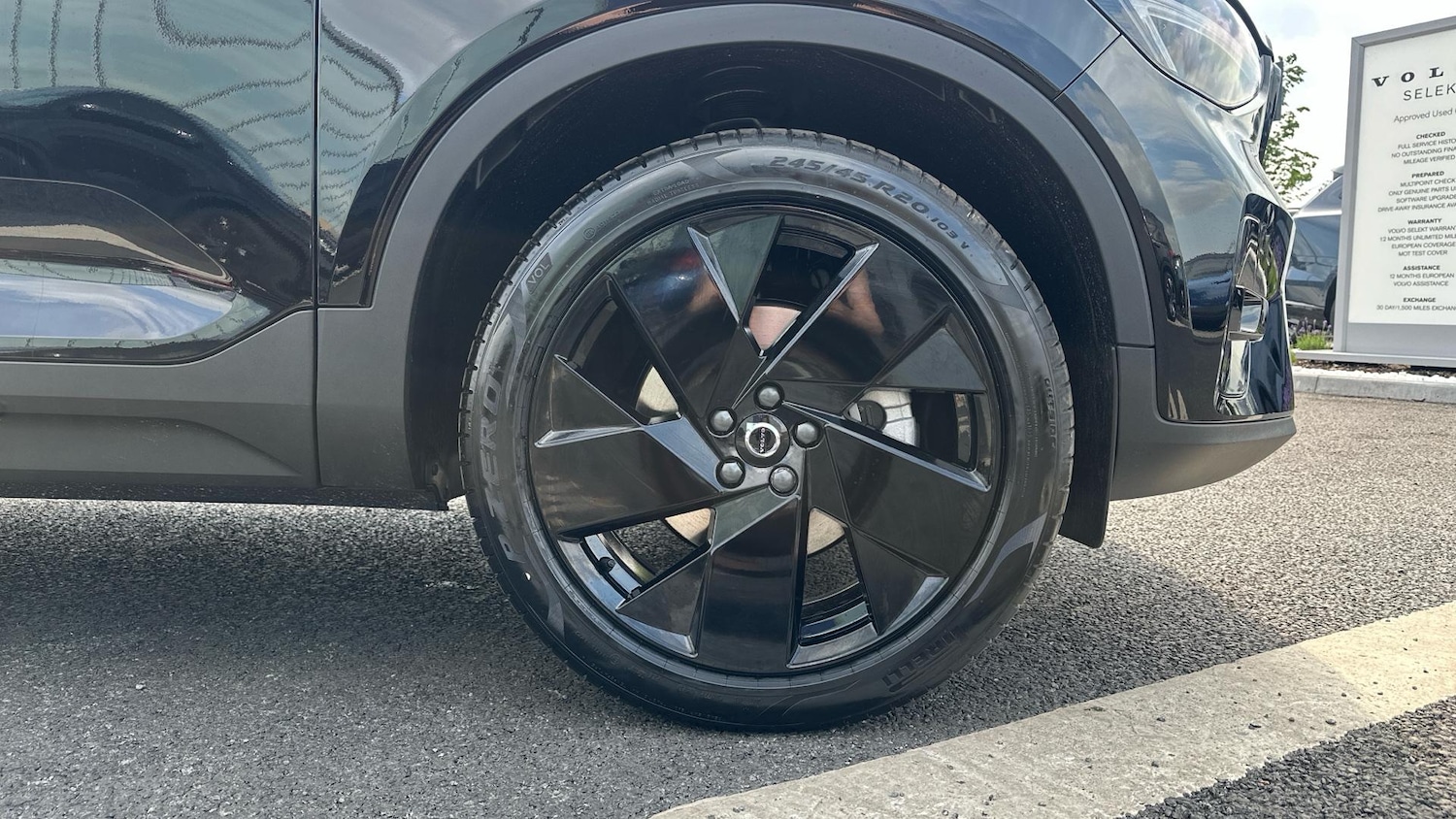 Used Volvo XC40 2025 for sale - 76336092: Photo 9