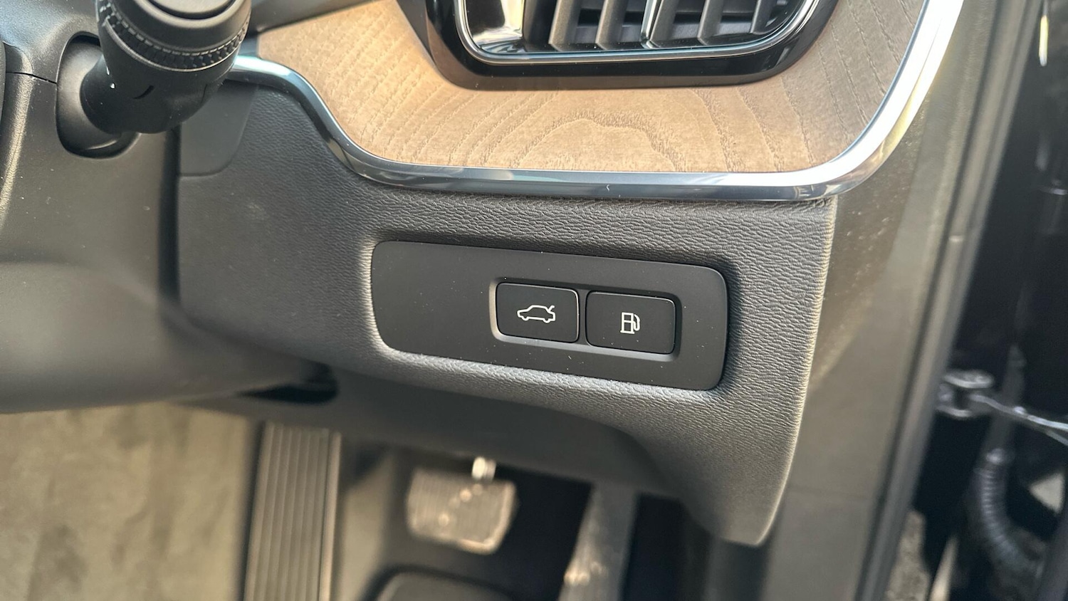 Used Volvo XC60 2025 for sale - 77040456: Photo 34