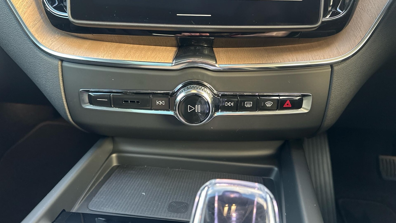 Used Volvo XC60 2025 for sale - 77040456: Photo 41