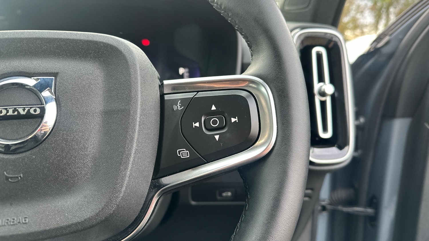 Used Volvo C40 2022 for sale - 76337622: Photo 33