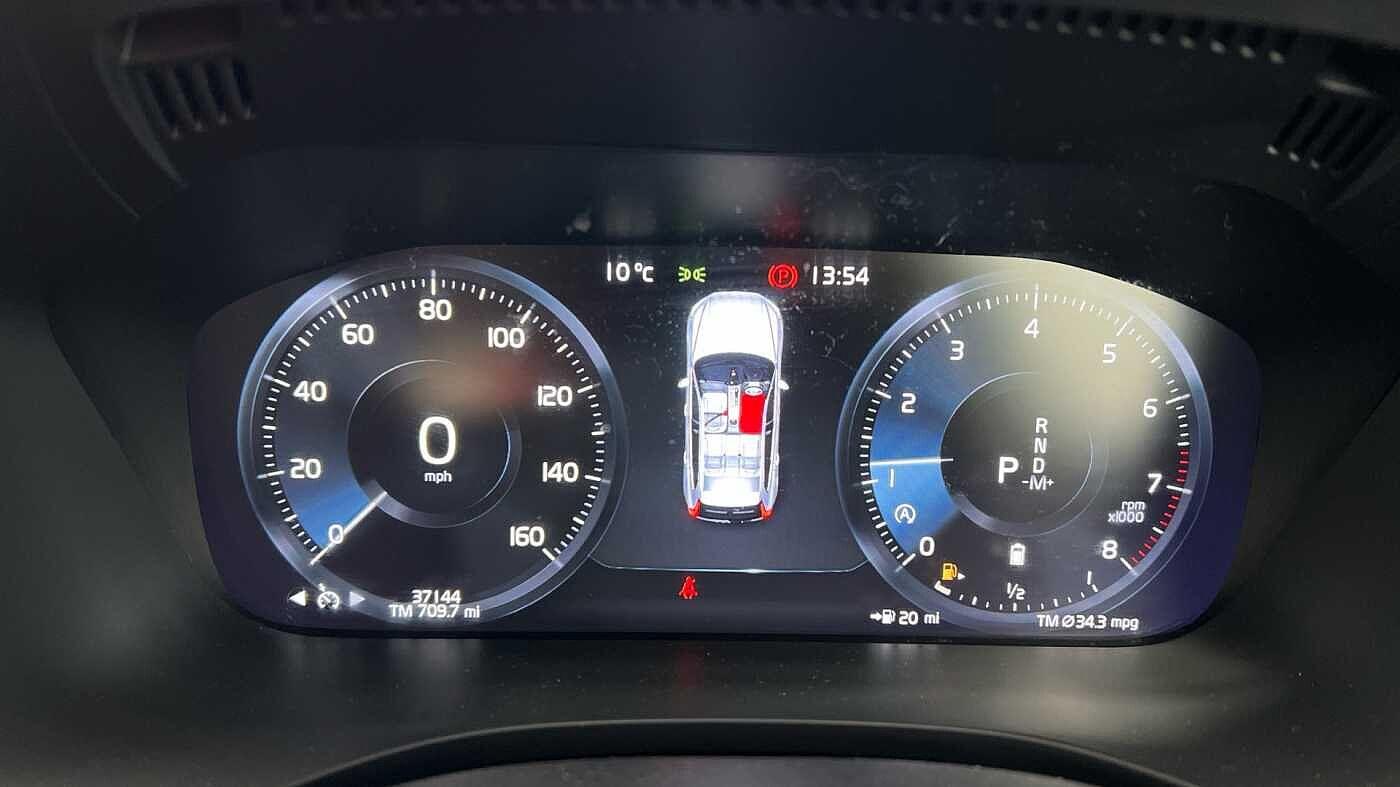 Used Volvo XC60 2021 for sale - 77672962: Photo 9