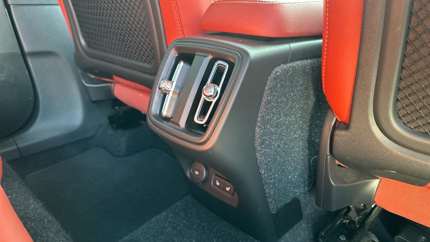 Used Volvo XC40 2021 for sale - 76336597: Photo 25