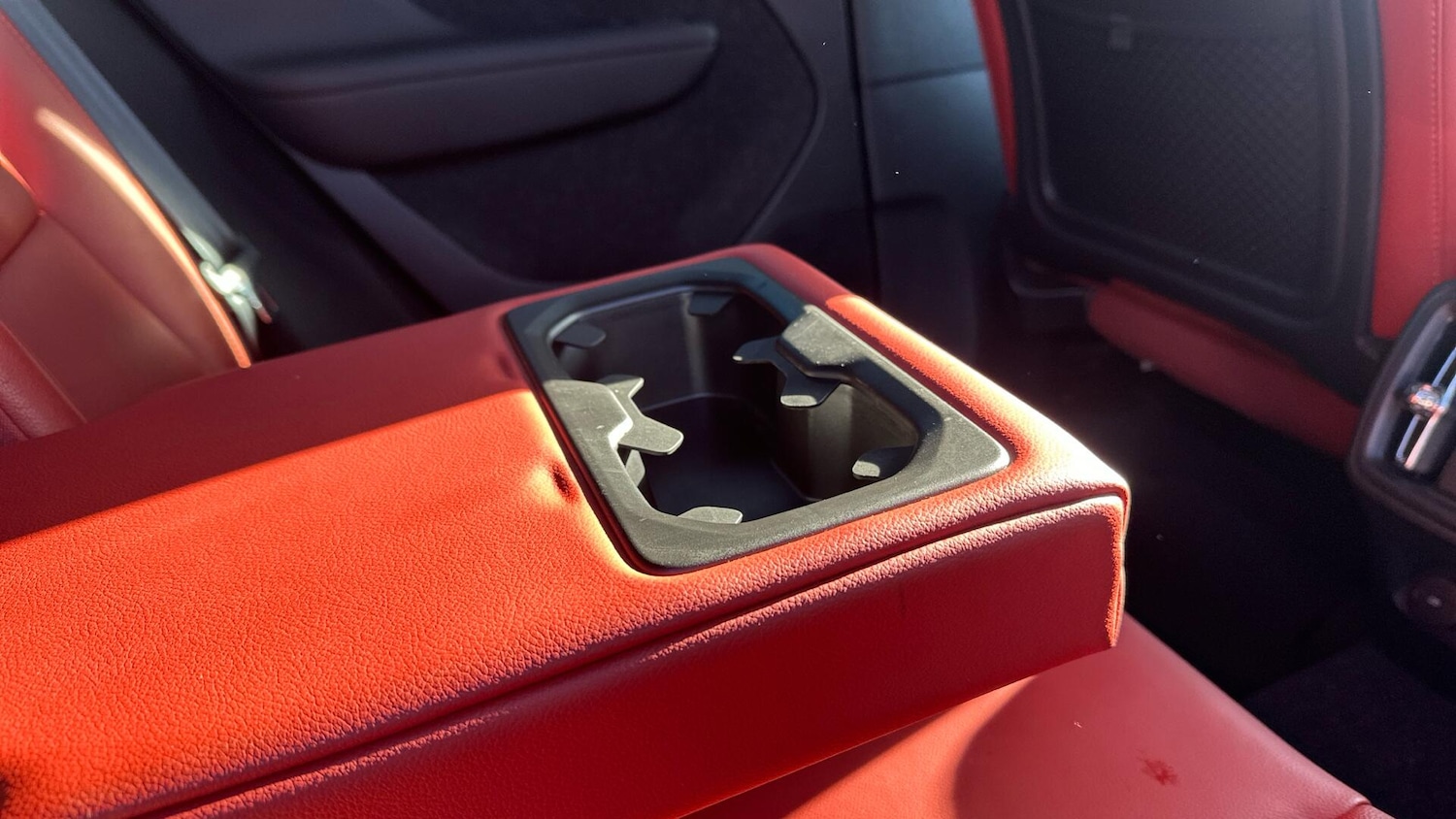 Used Volvo XC40 2021 for sale - 76336597: Photo 27