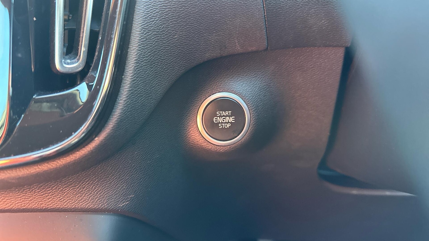 Used Volvo XC40 2021 for sale - 76336597: Photo 40