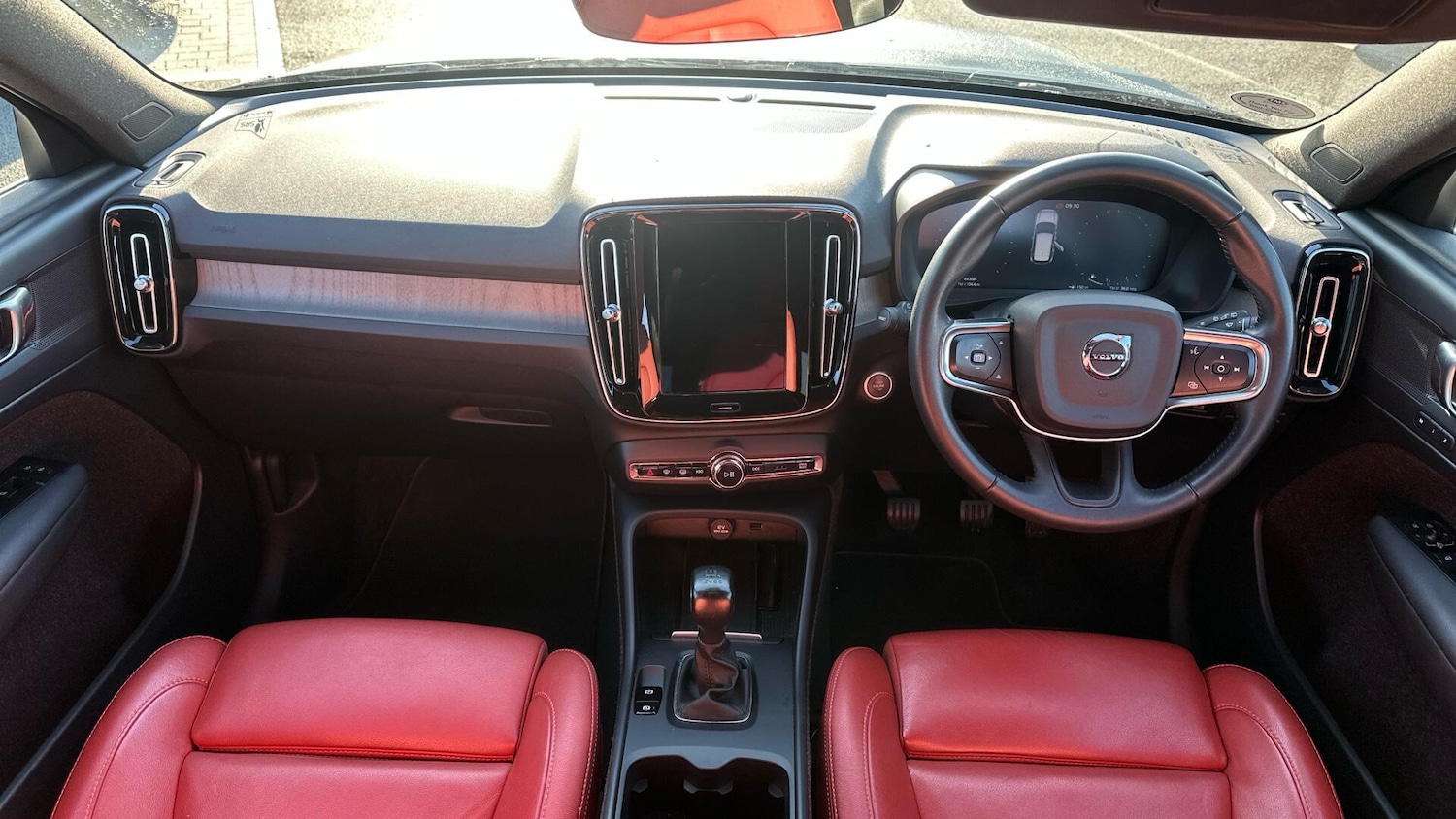 Used Volvo XC40 2021 for sale - 76336597: Photo 5