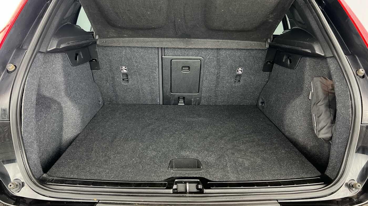 Used Volvo XC40 for sale - 77426190: Photo 5